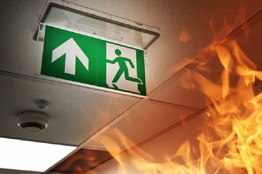 Mastering Fire Safety: Enroll in Online Fire Extinguisher Training for Workplace Compliance in Ireland - Manual Handling Training Article